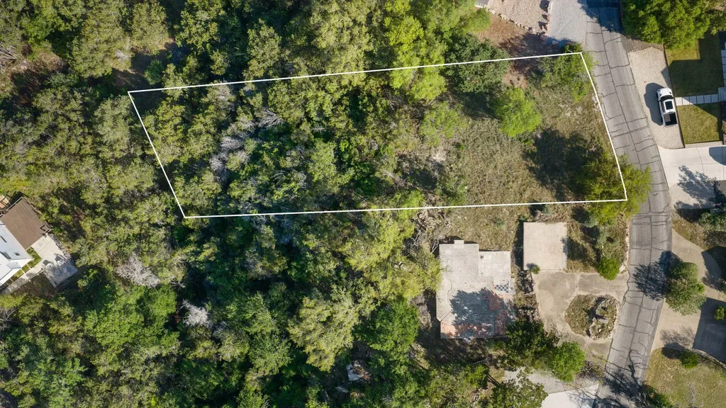 329 Kendall Drive Spicewood TX 78669