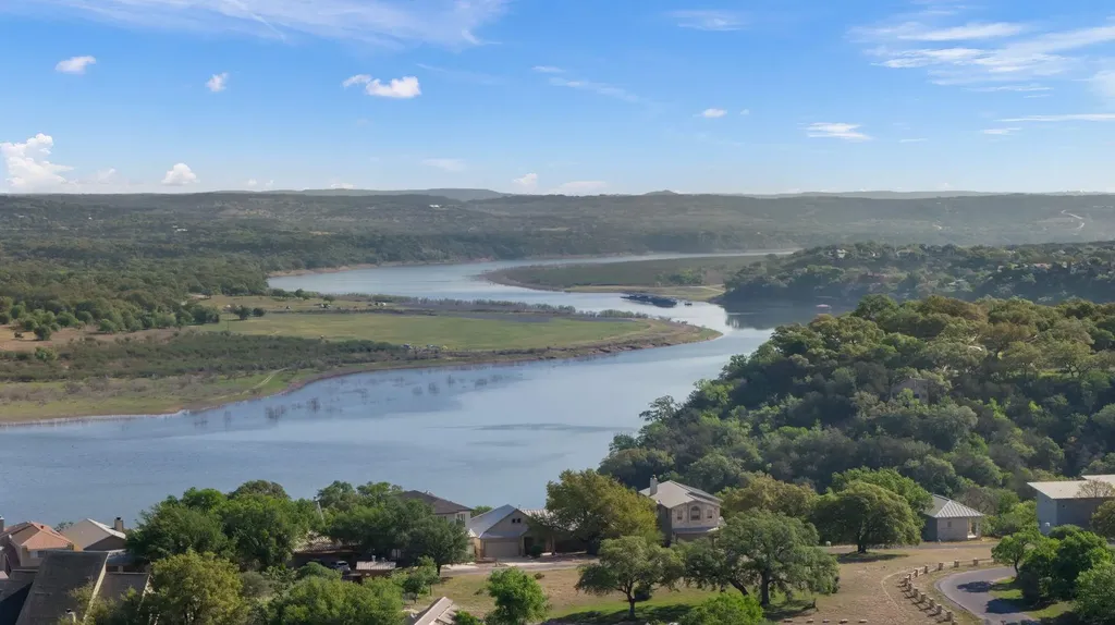 329 Kendall Drive Spicewood TX 78669