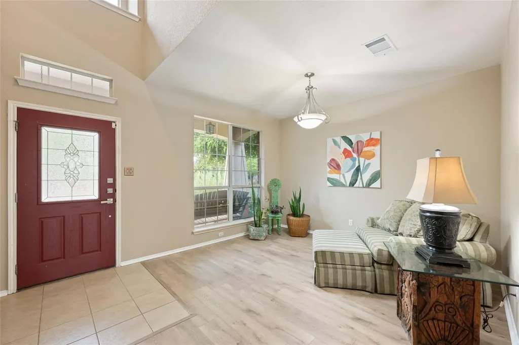 2405 Rachel Court Round Rock TX 78664