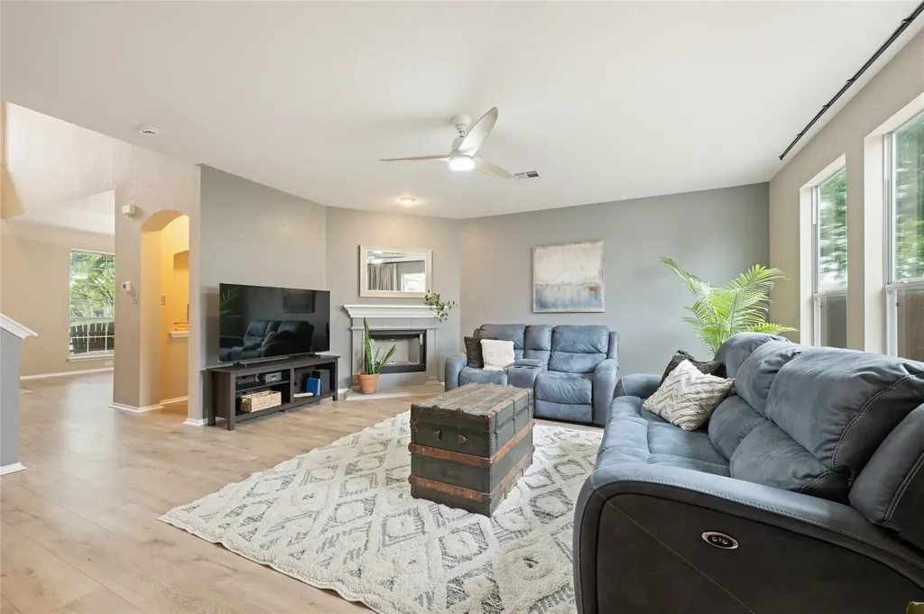 2405 Rachel Court Round Rock TX 78664