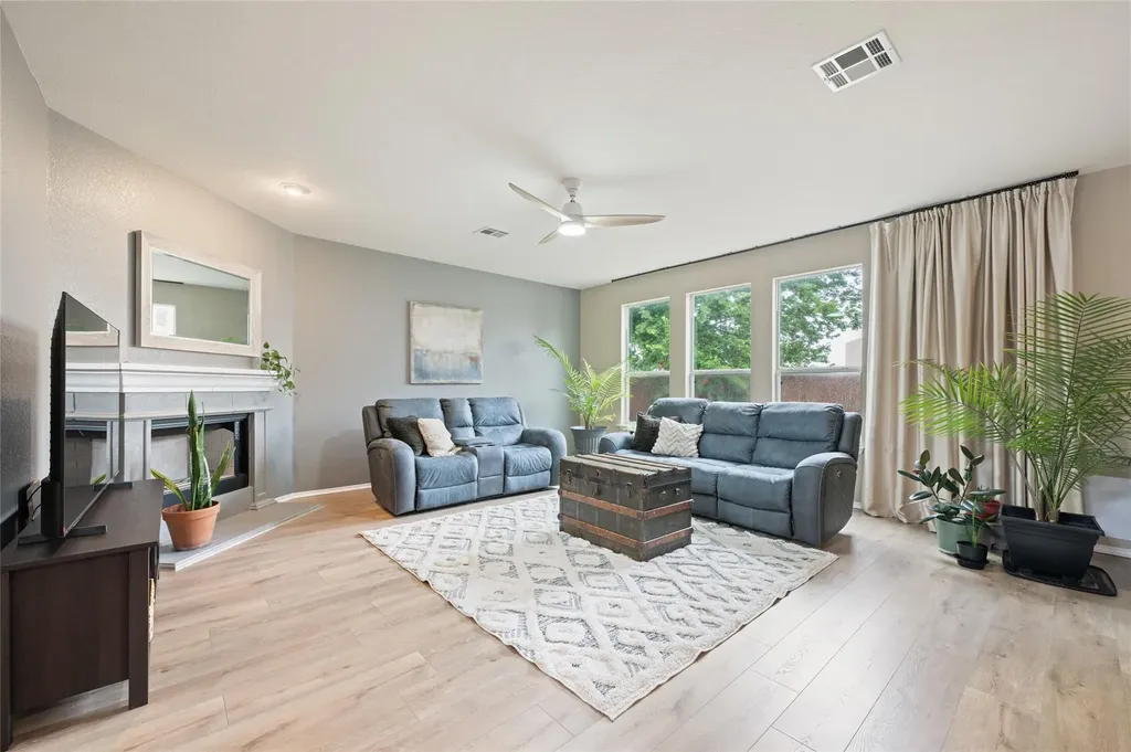2405 Rachel Court Round Rock TX 78664