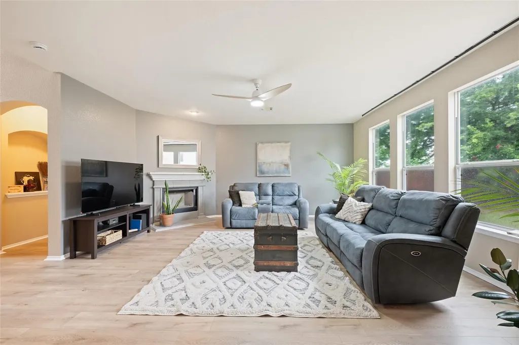 2405 Rachel Court Round Rock TX 78664