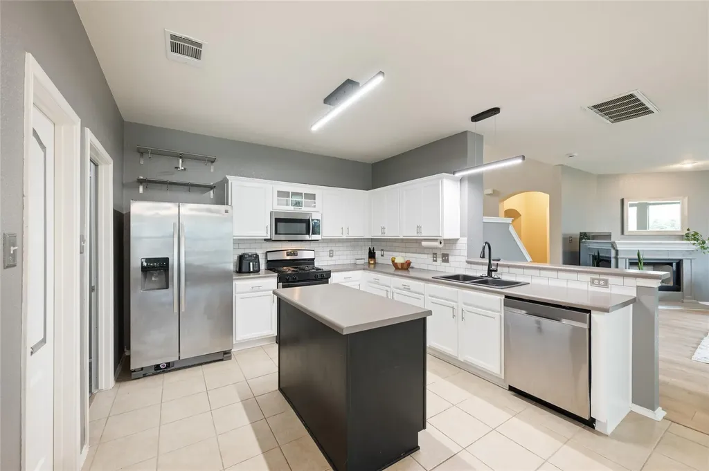 2405 Rachel Court Round Rock TX 78664