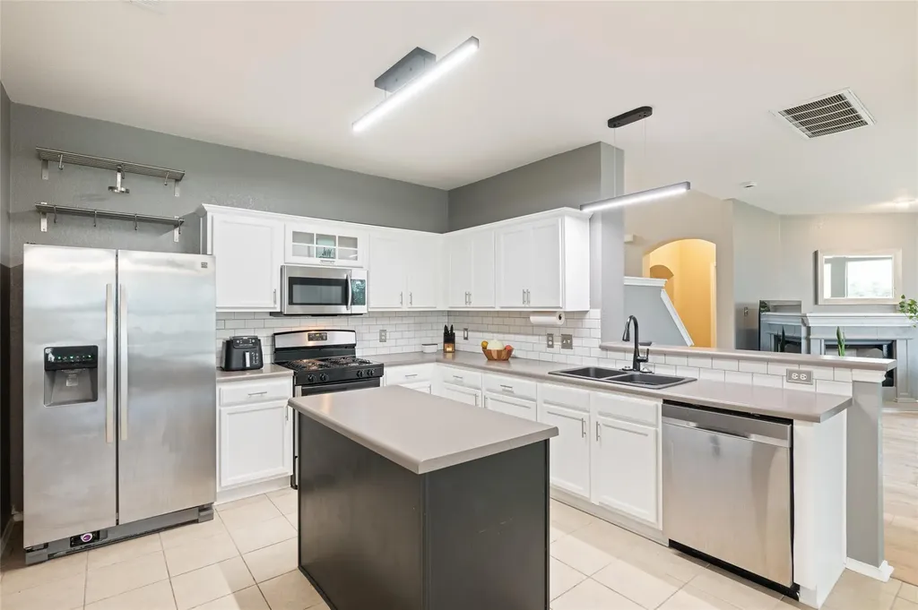 2405 Rachel Court Round Rock TX 78664