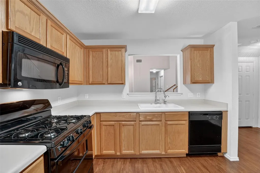 1898 Wallin Loop Round Rock TX 78664
