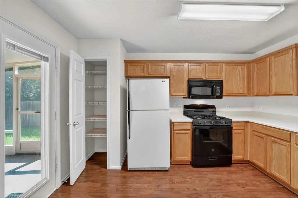 1898 Wallin Loop Round Rock TX 78664