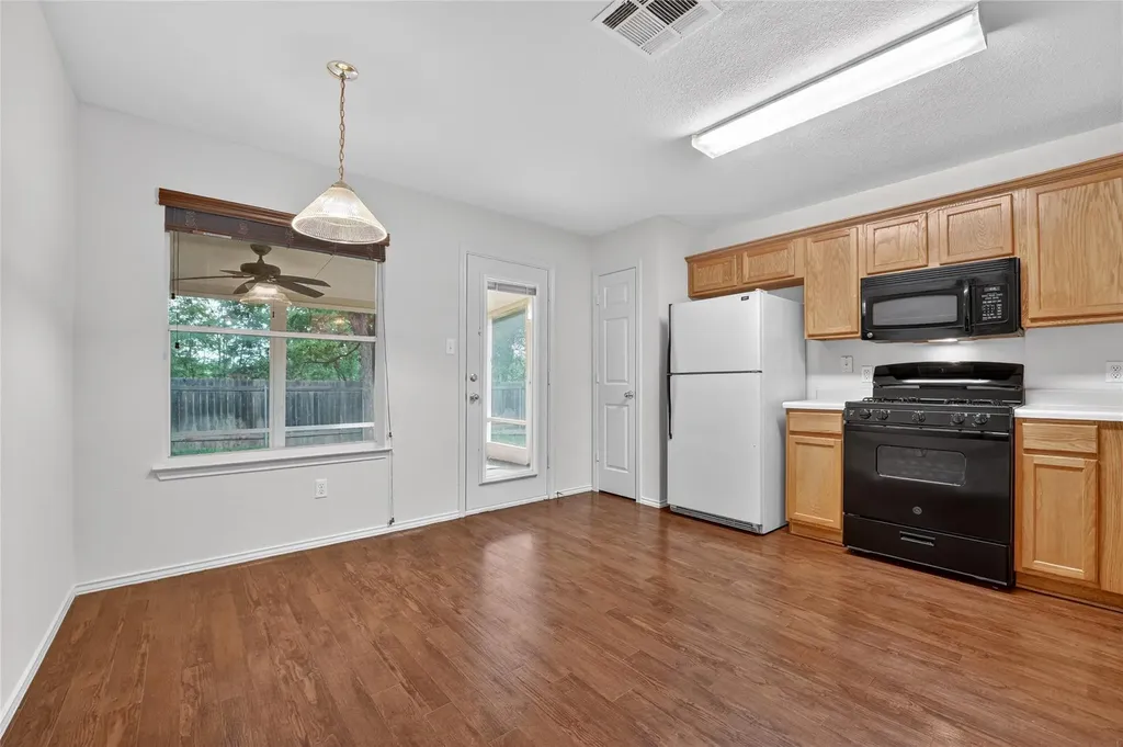 1898 Wallin Loop Round Rock TX 78664