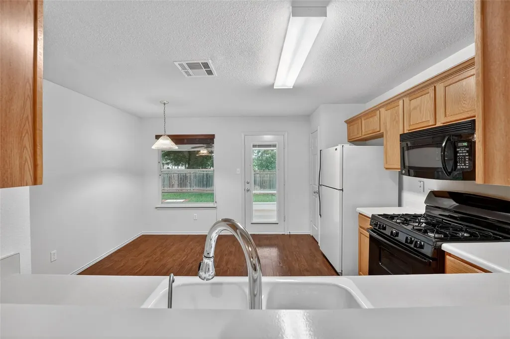 1898 Wallin Loop Round Rock TX 78664