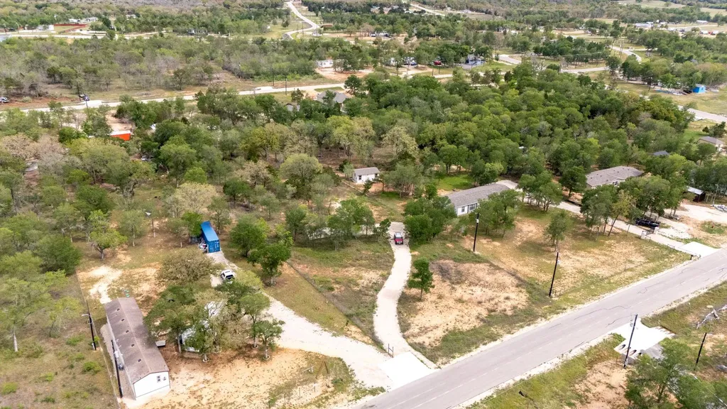 171 Comancheria Trail Elgin TX 78621