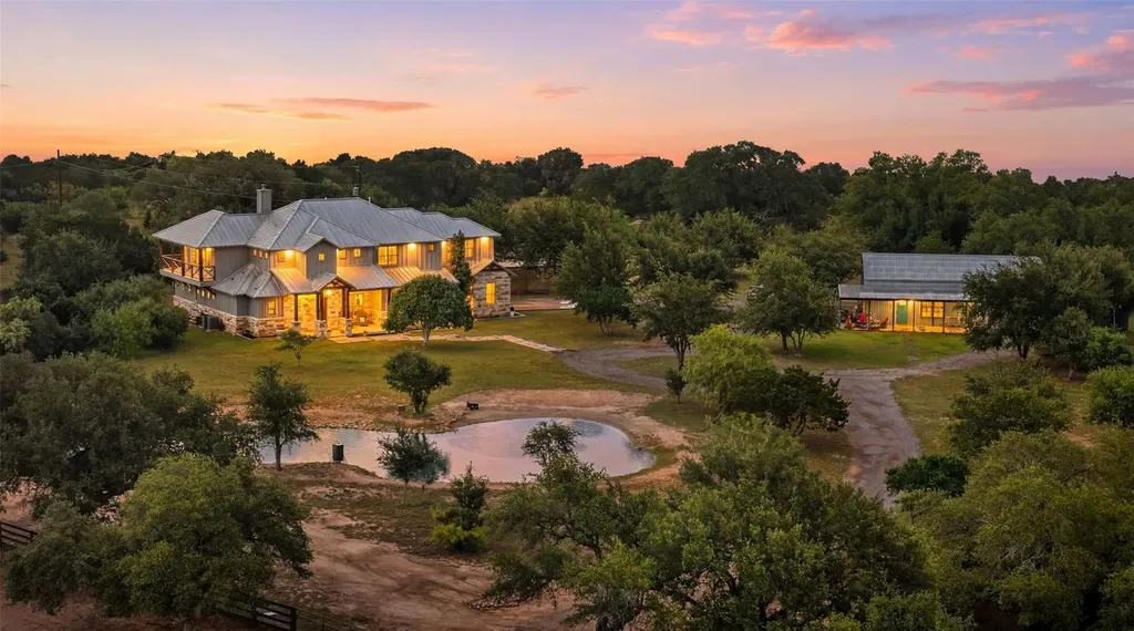 3830 Outback Trail Spicewood TX 78669