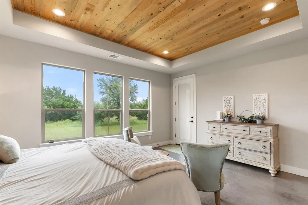 3830 Outback Trail Spicewood TX 78669