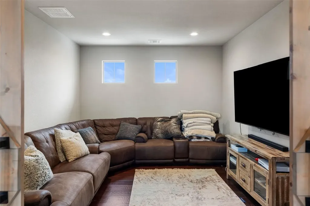 3830 Outback Trail Spicewood TX 78669