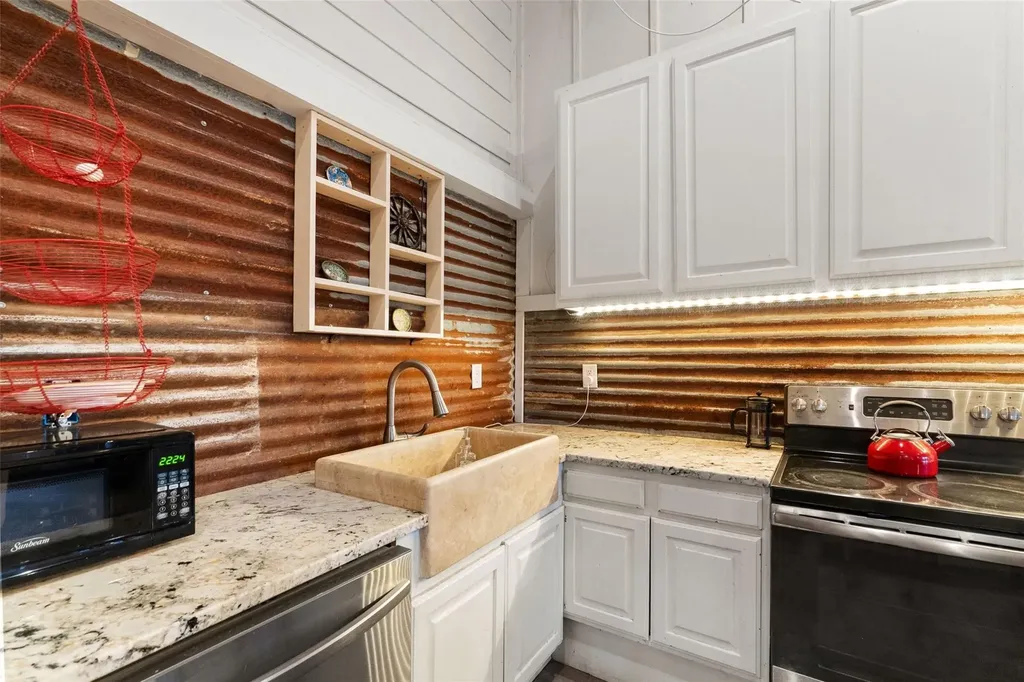 3830 Outback Trail Spicewood TX 78669