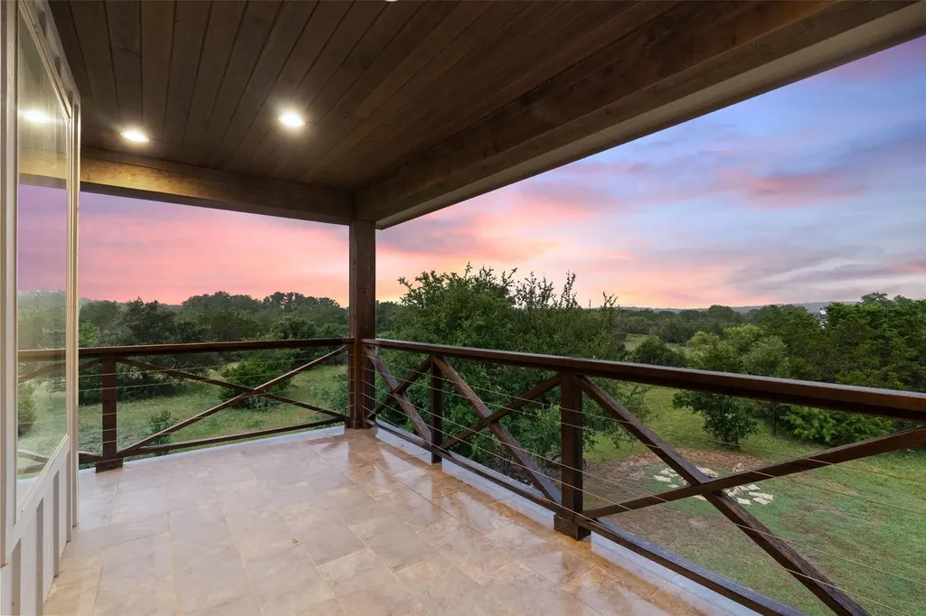 3830 Outback Trail Spicewood TX 78669