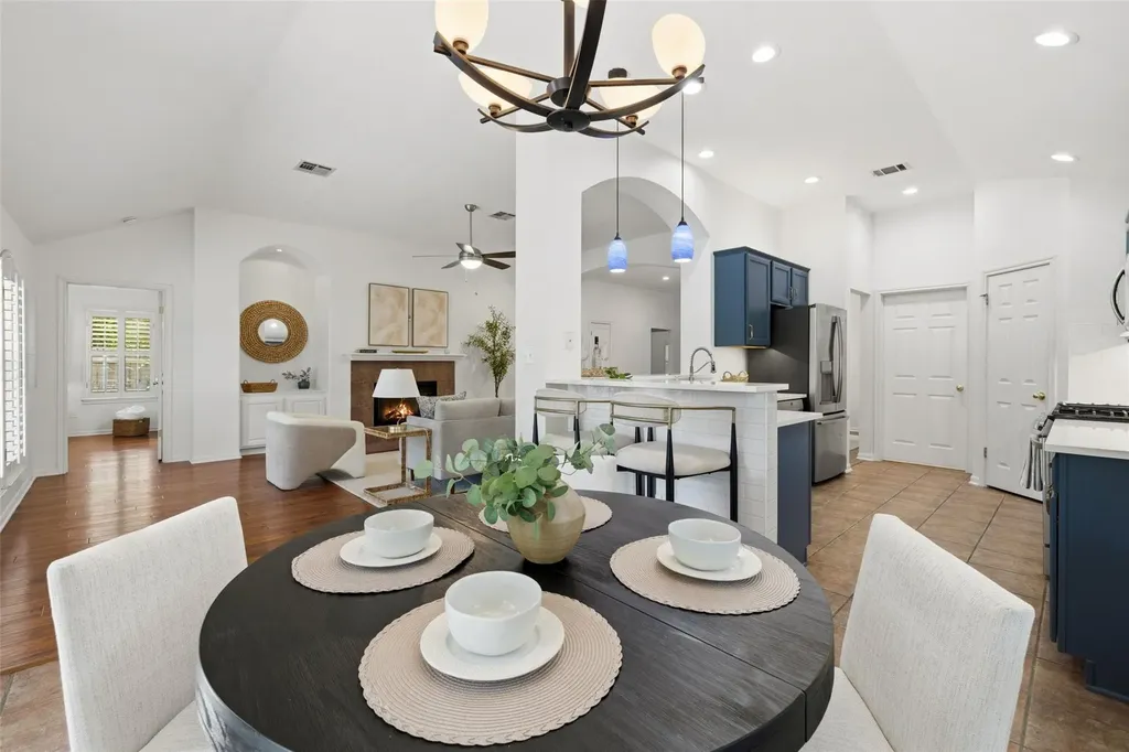 6706 Debcoe Drive Austin TX 78749