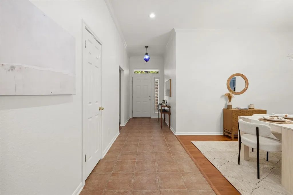 6706 Debcoe Drive Austin TX 78749