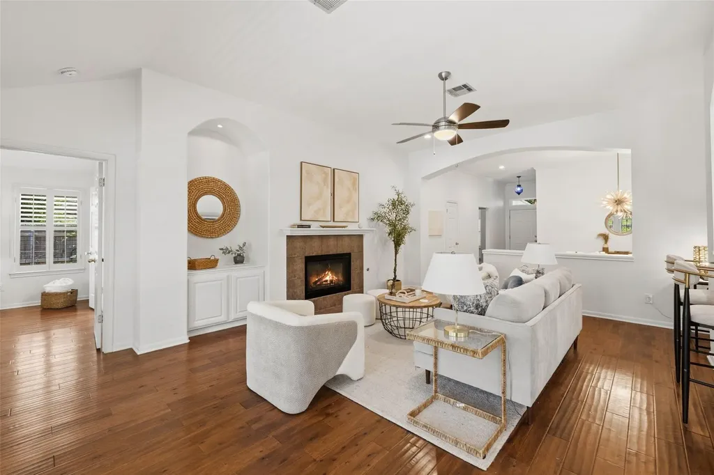 6706 Debcoe Drive Austin TX 78749