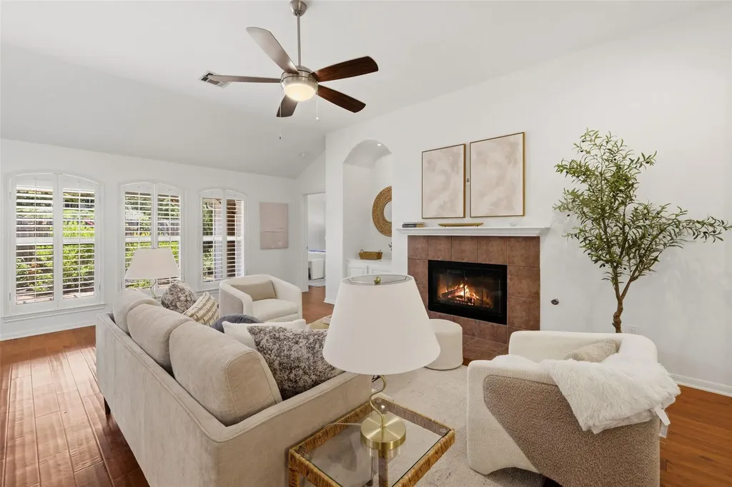 6706 Debcoe Drive Austin TX 78749