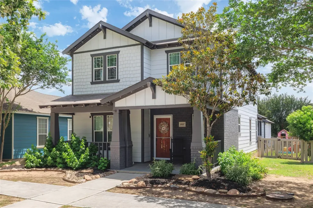 2158 Herzog Kyle TX 78640