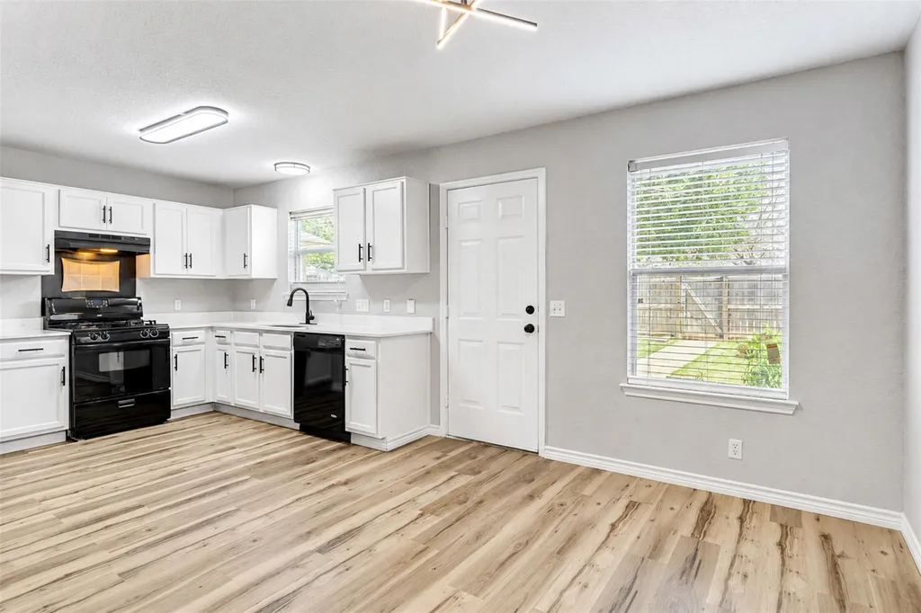 4523 Secure Lane Austin TX 78725