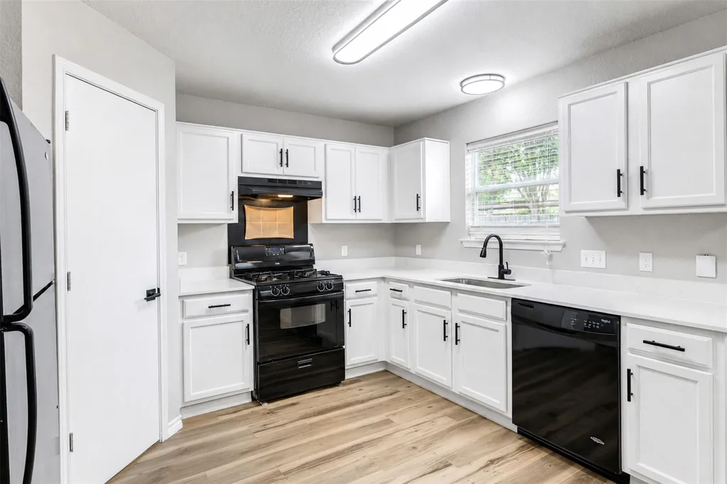 4523 Secure Lane Austin TX 78725