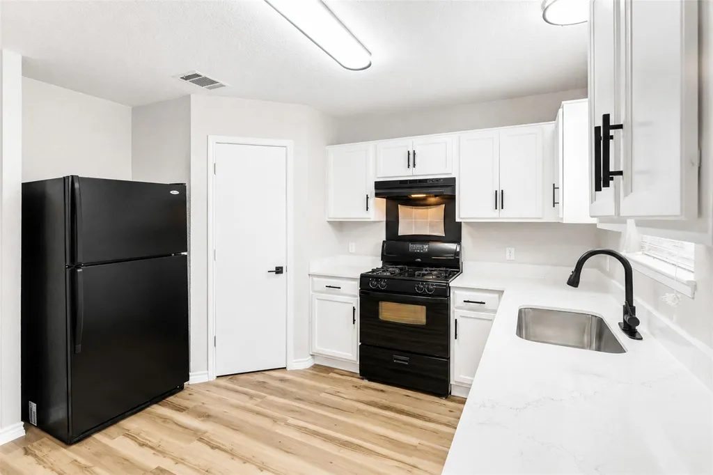 4523 Secure Lane Austin TX 78725