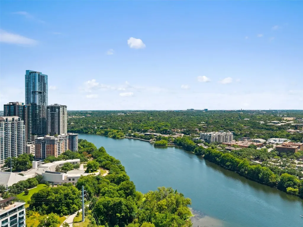98 San Jacinto Boulevard Austin TX 78701
