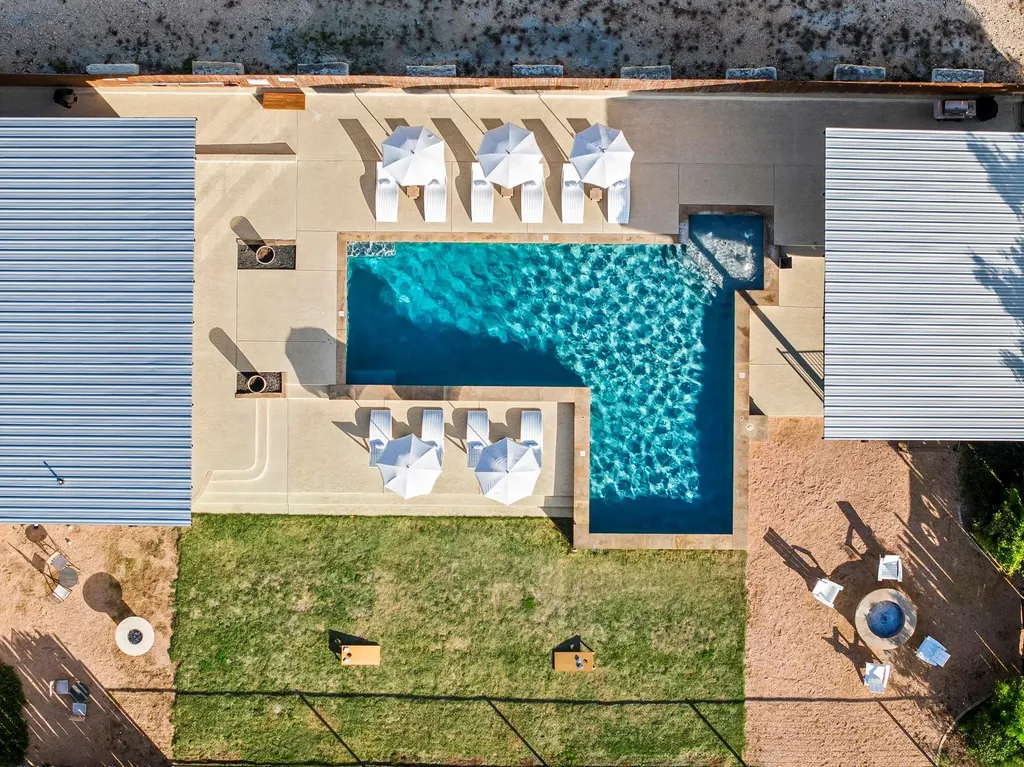 1293 Harmon Hills Road Dripping Springs TX 78620