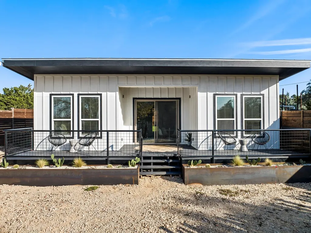 1293 Harmon Hills Road Dripping Springs TX 78620