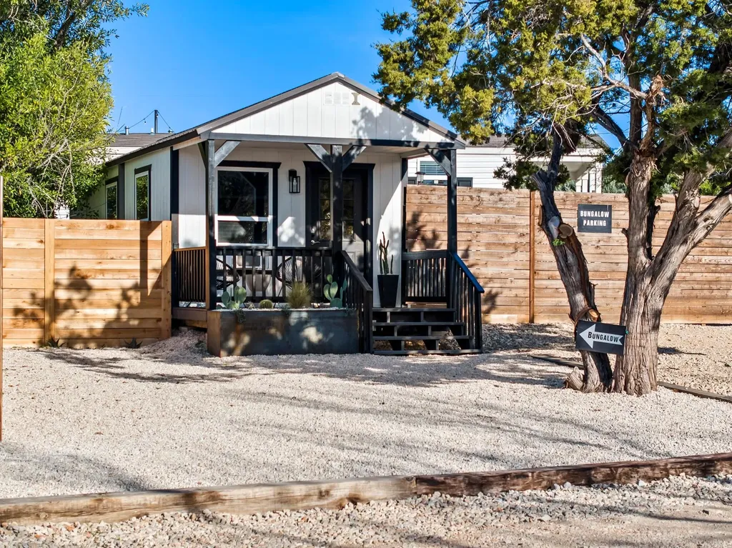 1293 Harmon Hills Road Dripping Springs TX 78620