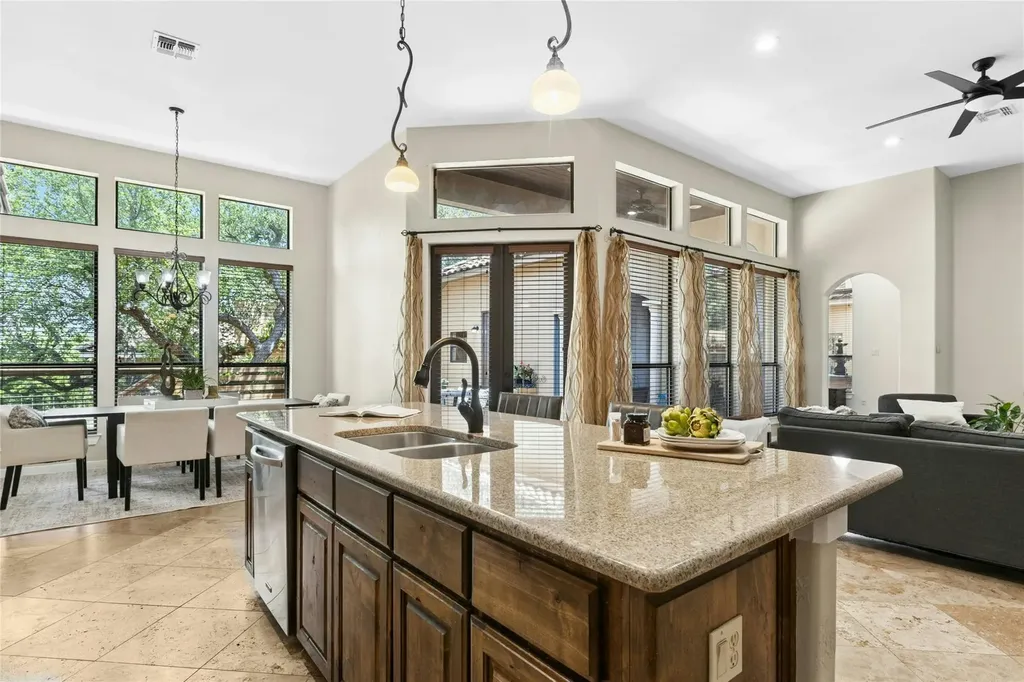 15206 Lariat Trail Austin TX 78734