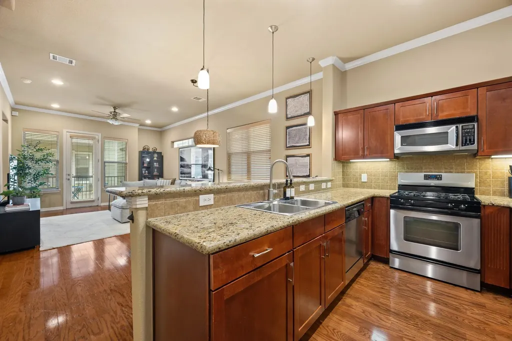 1115 Kinney Avenue Austin TX 78704