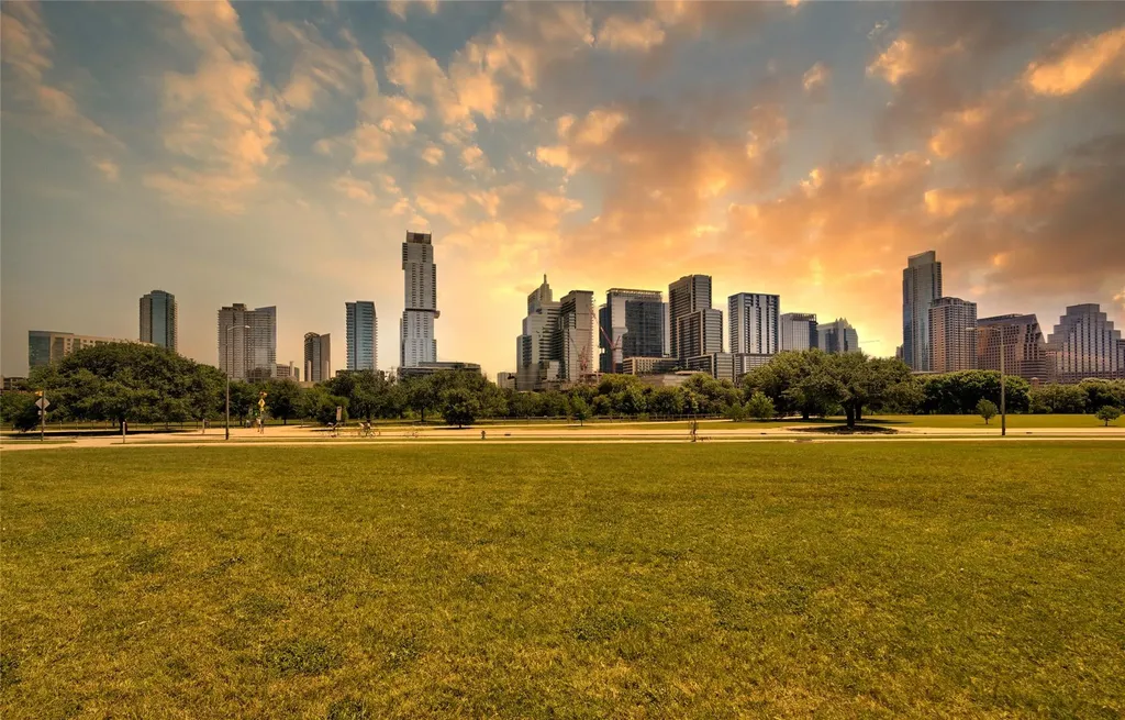 1115 Kinney Avenue Austin TX 78704