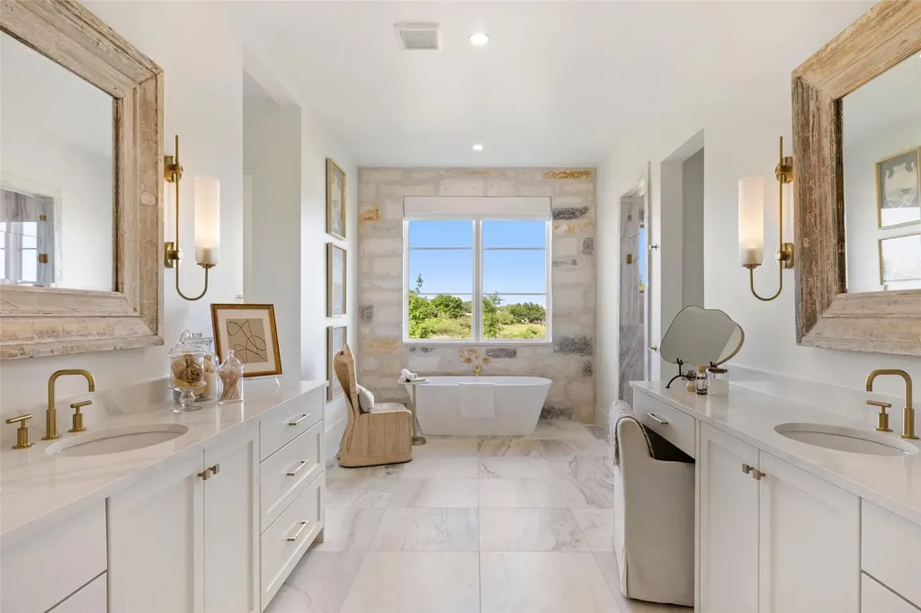 4 Creek Hollow Way Spicewood TX 78669