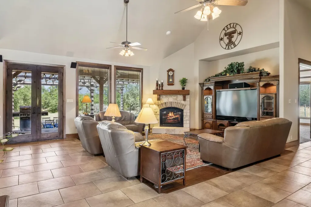 438 Patricia Road Georgetown TX 78628