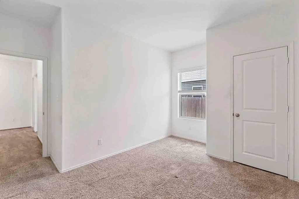 393 Moon Stone Trail Buda TX 78610
