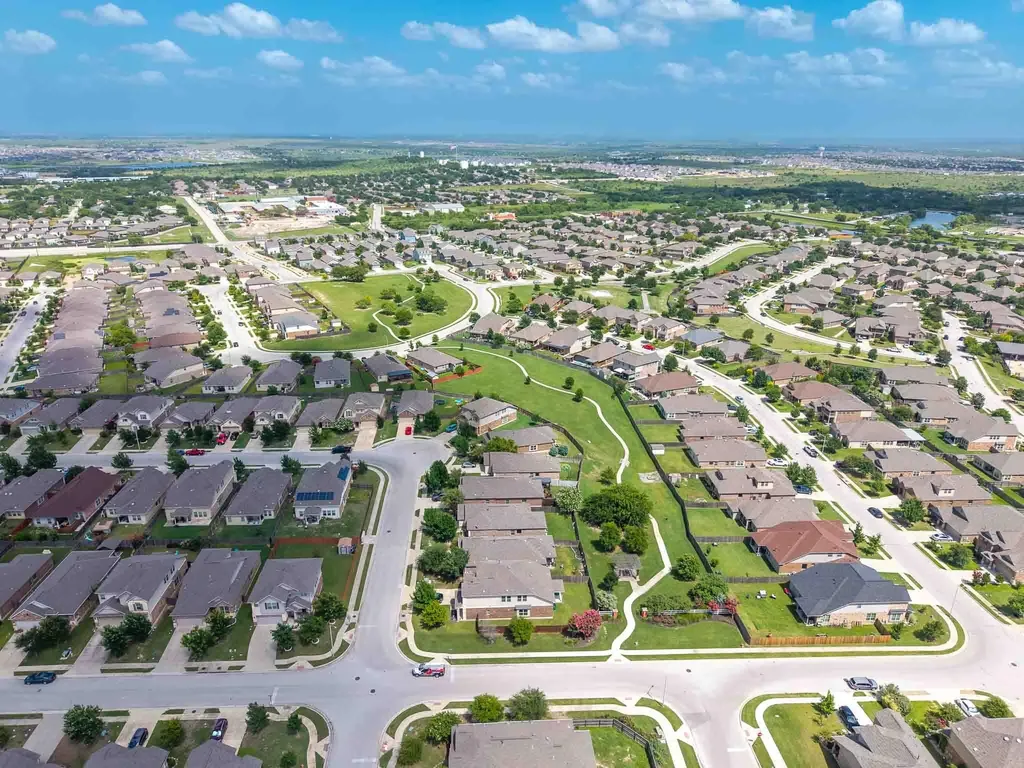 393 Moon Stone Trail Buda TX 78610