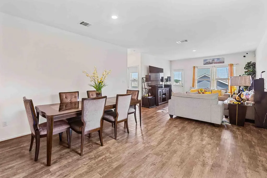 393 Moon Stone Trail Buda TX 78610