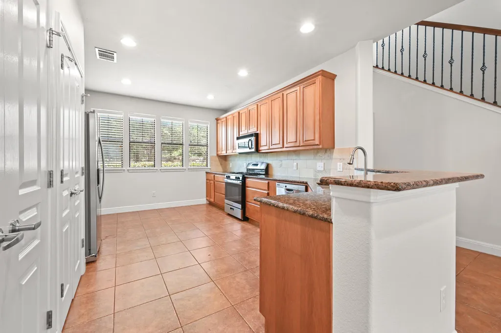 6705 Covered Bridge Drive Austin TX 78736
