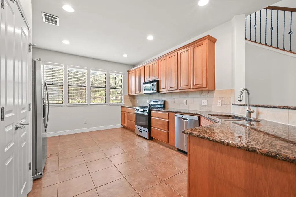 6705 Covered Bridge Drive Austin TX 78736