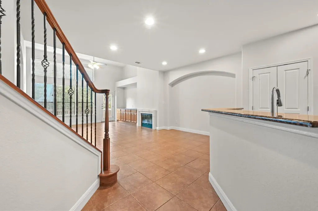 6705 Covered Bridge Drive Austin TX 78736