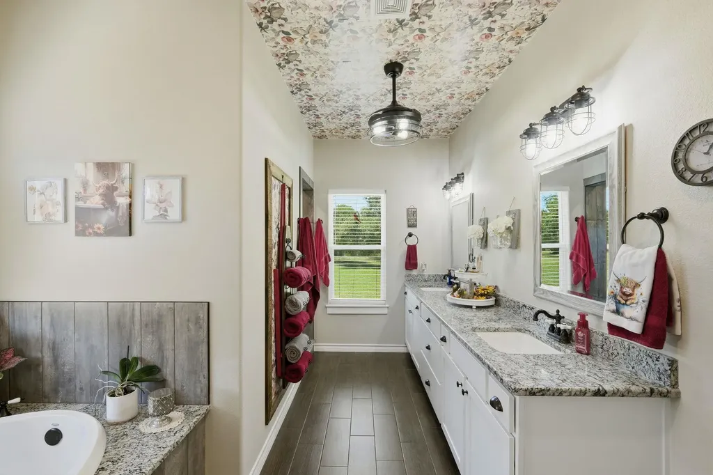 450 County Road 204 Liberty Hill TX 78642