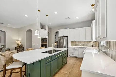 14 Camwood Trail The Hills TX 78738
