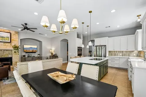 14 Camwood Trail The Hills TX 78738