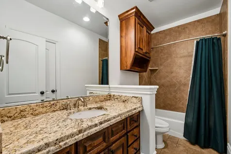 14 Camwood Trail The Hills TX 78738