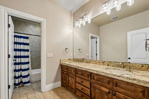 14 Camwood Trail The Hills TX 78738