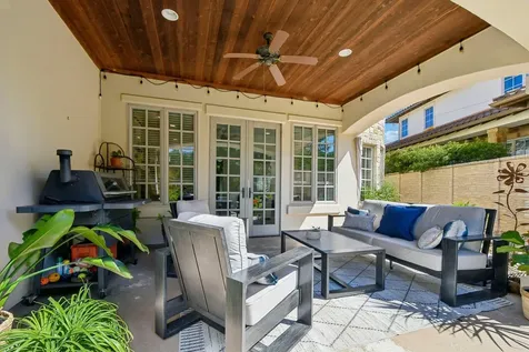14 Camwood Trail The Hills TX 78738