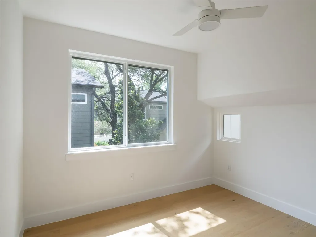 6409 Bradsher Austin TX 78745