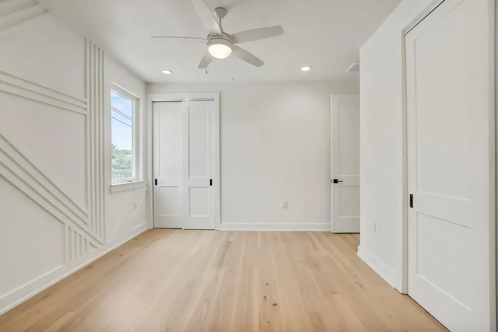 4127 E 12th Street Austin TX 78721