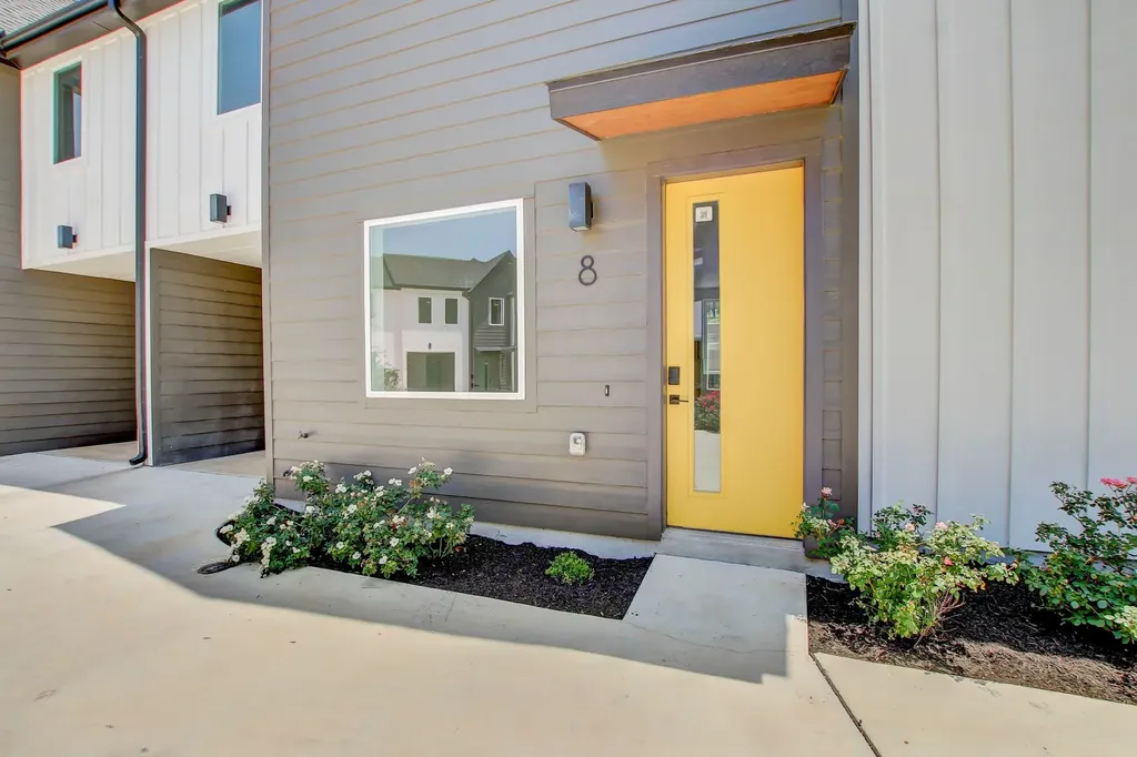4127 E 12th Street Austin TX 78721
